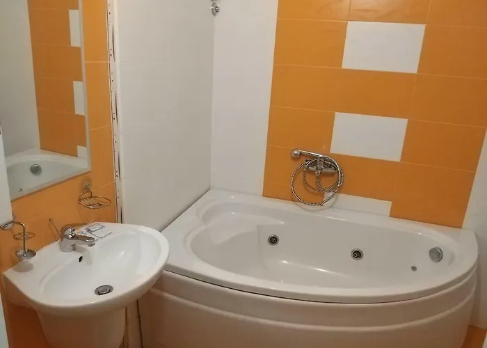 ник Хотел 3*